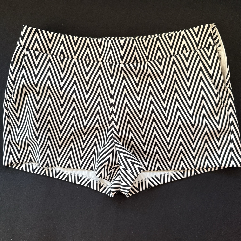 Express Black and White Chevron High Waist Shorts